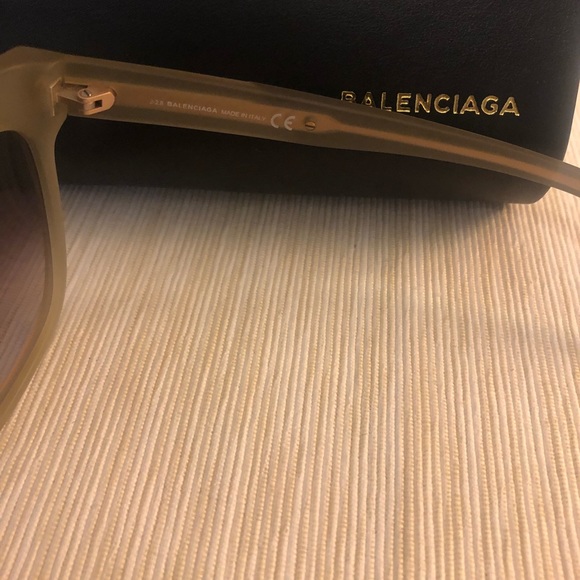 Balenciaga oversized 59 mm sunglasses - LT GOLD - Picture 7 of 8